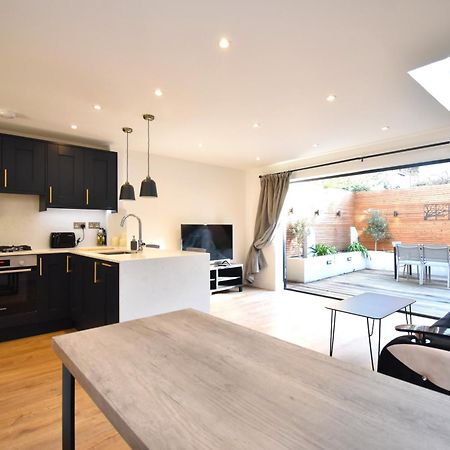 Stunning 2 Bed Apartment London Kültér fotó
